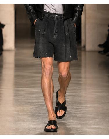 아틀리에 주얼드 워시드 데님 쇼츠 Atelier Jeweled Washed Denim Shorts (BLACK)