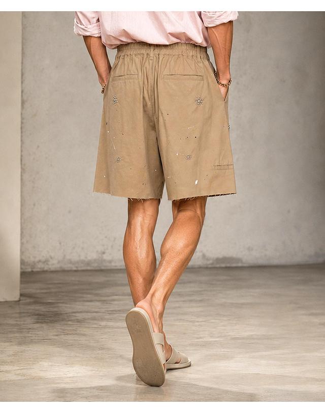 스트라이크 아틀리에 스터디드 페인티드 컷오프 쇼츠 Atelier Studded Painted Cut-Off Shorts (BEIGE) 착용컷