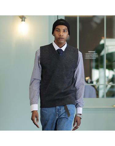 Wool V neck Knit Vest (CHARCOAL)