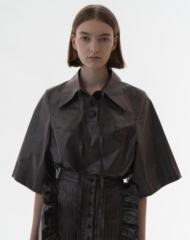 Oversize half sleeved coating shirt