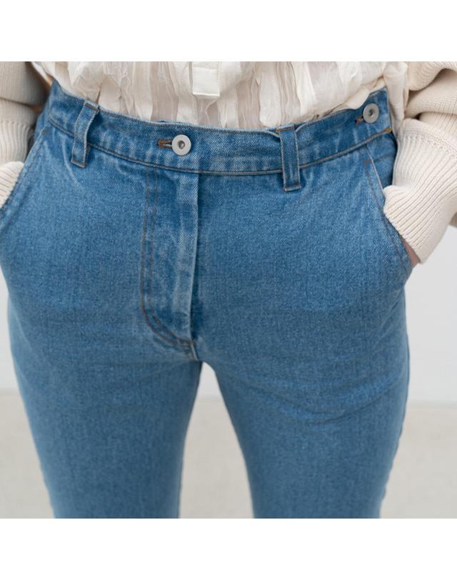 비스킷샵 Slim straight washed denim pants 착용컷