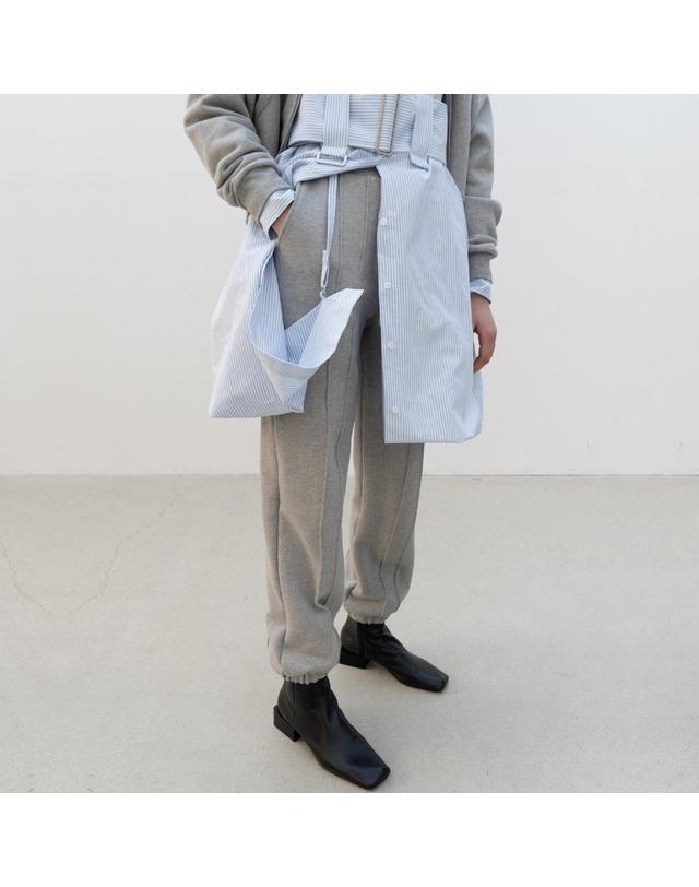 비스킷샵 Double lined sweat pants 착용컷