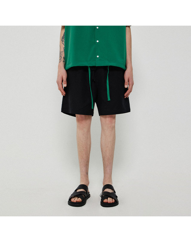 씨오큐 WASHED LINEN STRING SHORTS_BLACK 착용컷