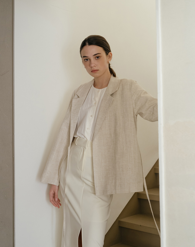 유니스 Linen Tie Waist Jacket 착용컷