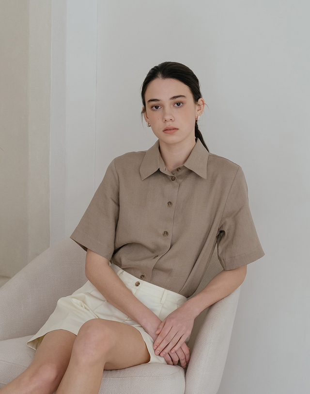 유니스 Linen Basic Shirt_BR 착용컷