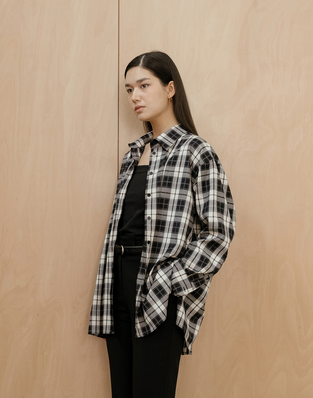 유니스 Black Check Oversized Shirt 착용컷