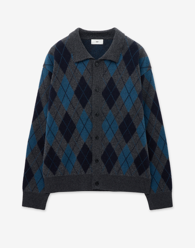 티엔지티 Argyle Wool Blended Polo Cardigan (Dark Grey) 그레이 착용컷