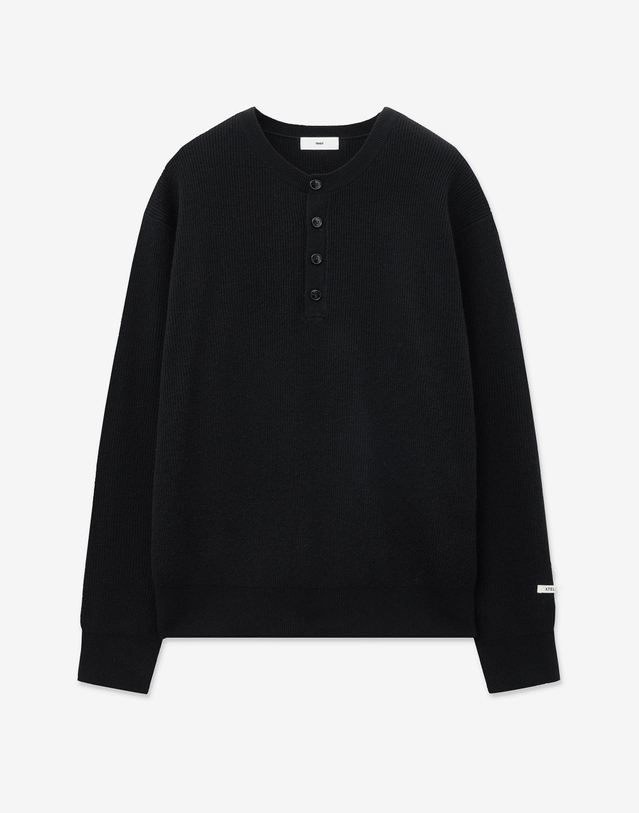 티엔지티 Ribbed Oversized Henley-neck Knit (Black) 블랙 착용컷