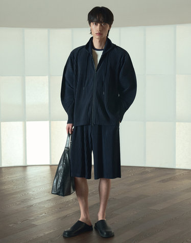 Yoyogi Pleats Shorts (Navy)