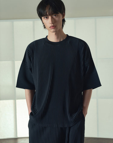 Yoyogi Pleats Tee (Navy)