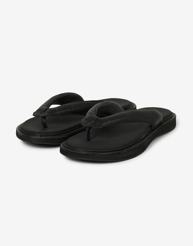 티엔지티 [TNGT X Mistake Project] Kinoshita Leather Geta Flip-Flops 블랙 착용컷