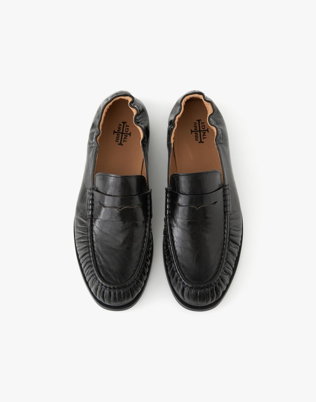 티엔지티 [RMMV X TNGT] Shirring Banding Loafer (Black) 블랙 착용컷