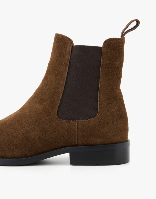 티엔지티 [RMMV X TNGT] Semi-Square Toe Suede Chelsea Boots (Brown) 브라운 상세