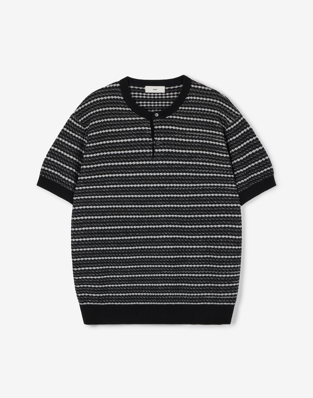 티엔지티 Textured Henley Knit Top (Black) 블랙 착용컷