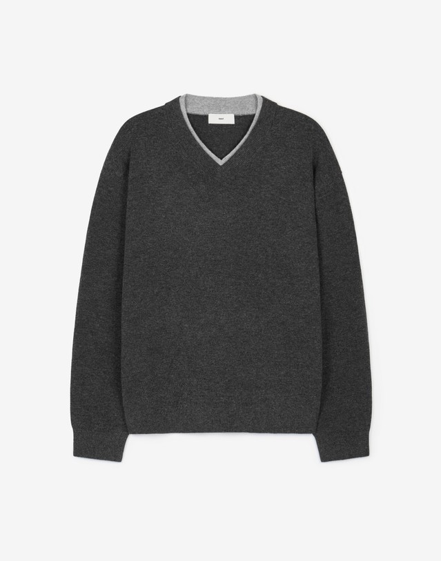 티엔지티 Layered V-Neck Knit (Grey) 그레이 착용컷