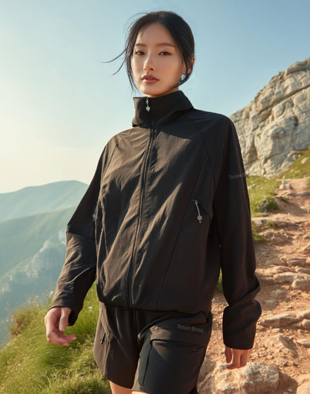 티톤 브로스 여성 Air Grid Jacket 차콜 그레이 착용컷