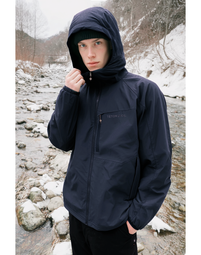 티톤 브로스 New Wapiti Hoody 밝은 네이비 착용컷