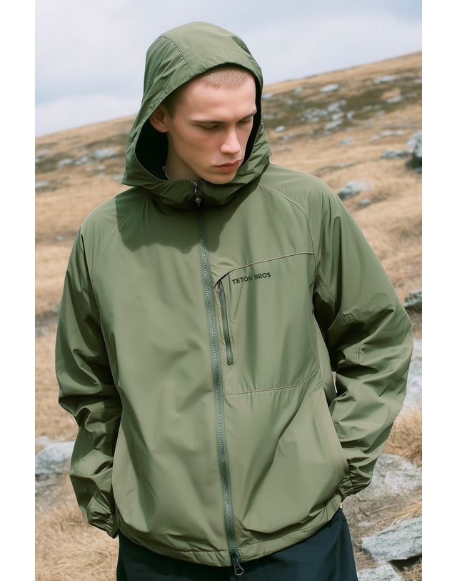 티톤 브로스 Sub Octa Hoody 카키 착용컷