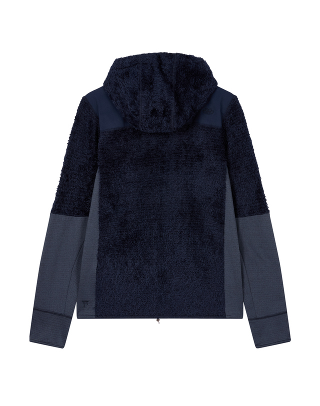 티톤 브로스 OCTA Highloft Tec Hoody 밝은 네이비 착용컷