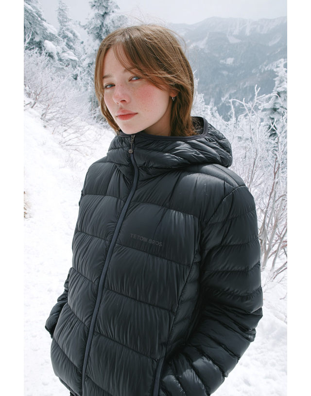 티톤 브로스 [경량] 여성 Bering Inner Hoody 차콜 그레이 착용컷