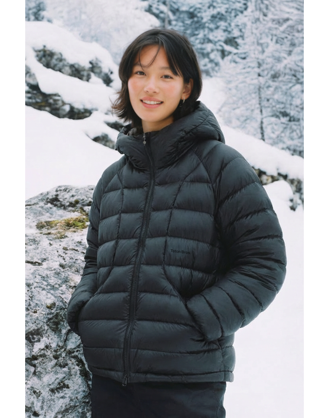 티톤 브로스 [경량]여성 Alive Puffer Hoody 블랙 착용컷