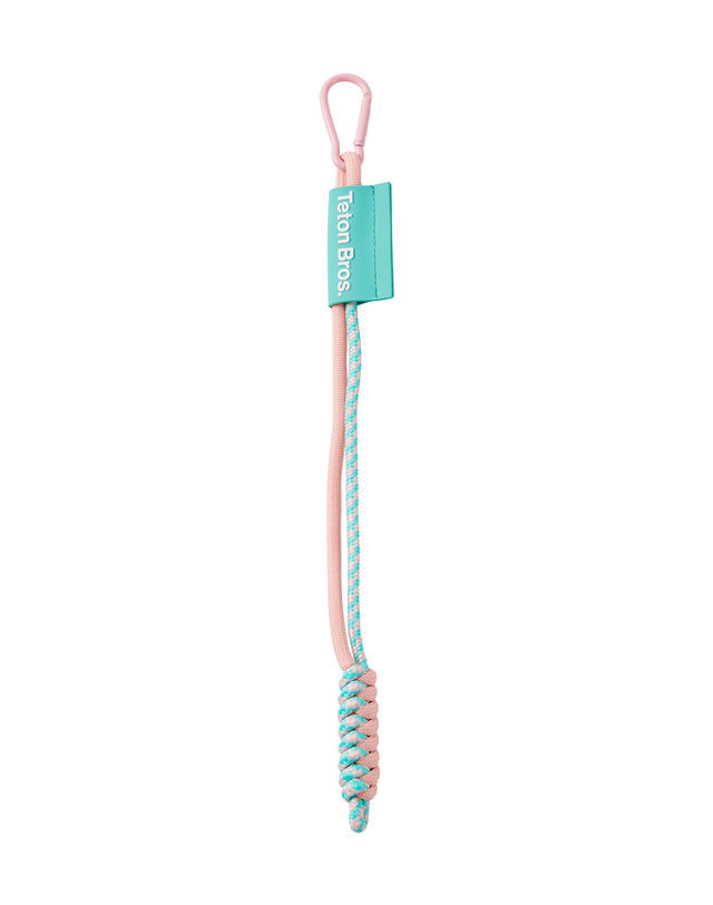 티톤 브로스 LOOPIE KEYRING 핑크 착용컷