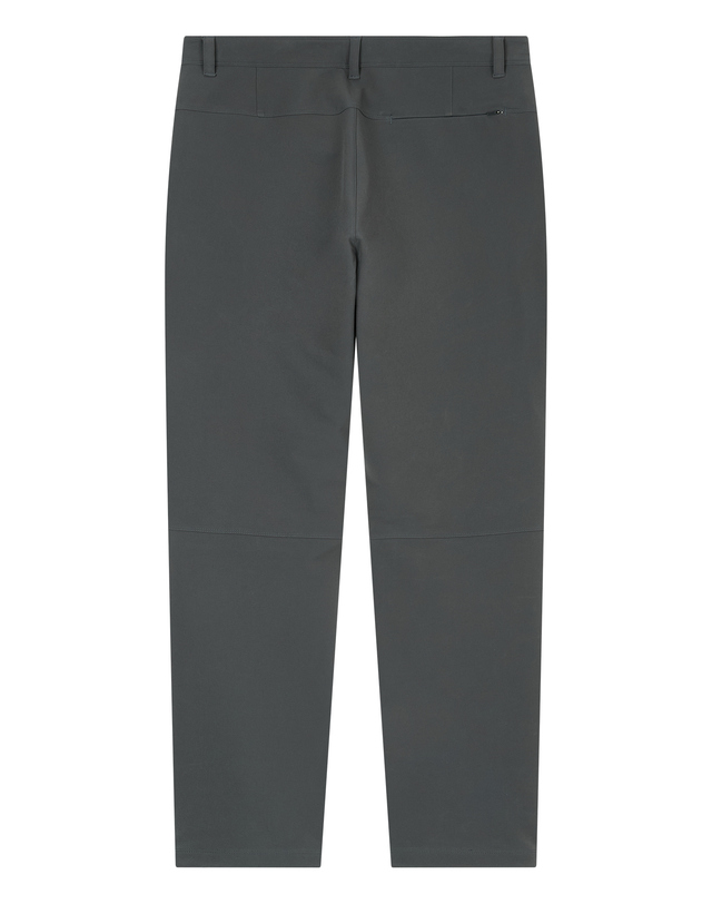 티톤 브로스 Crag Pant 차콜 그레이 착용컷