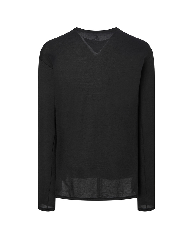 티톤 브로스 Axio Lite L/S 블랙 착용컷