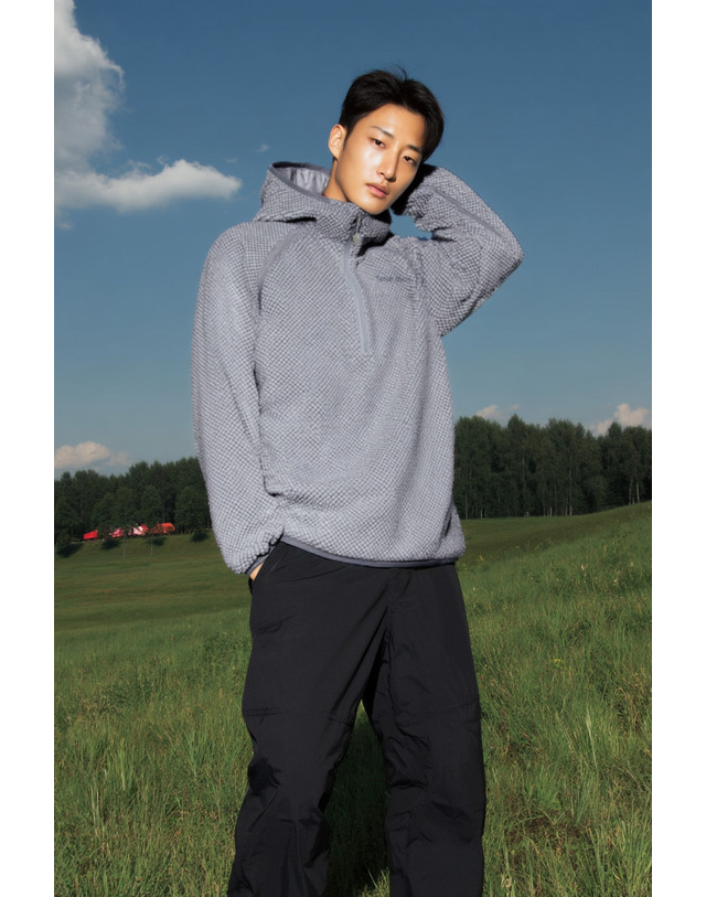 티톤 브로스 Octa Breath Hoody Zip Up 밝은 그레이 착용컷
