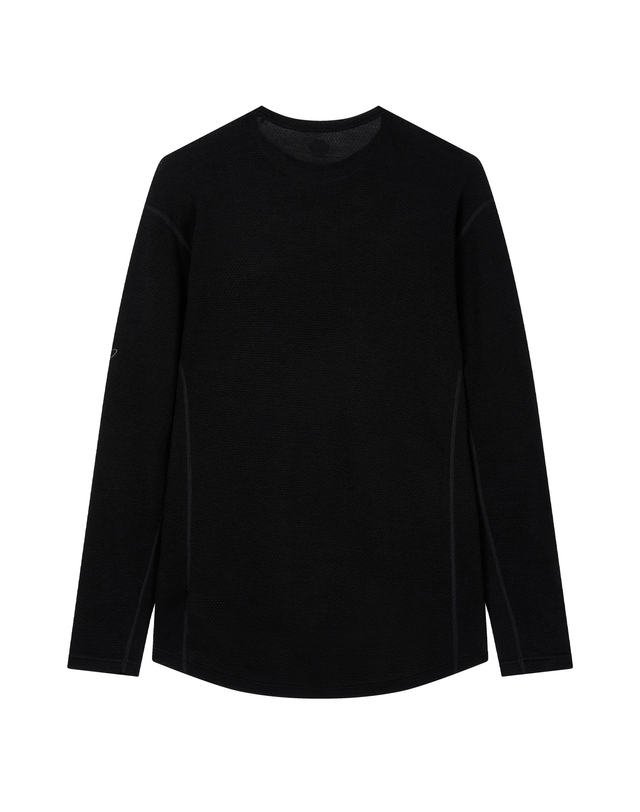 티톤 브로스 MOB Wool L/S 블랙 착용컷