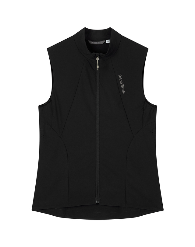 티톤 브로스 WS Running Insulation Vest 블랙 착용컷