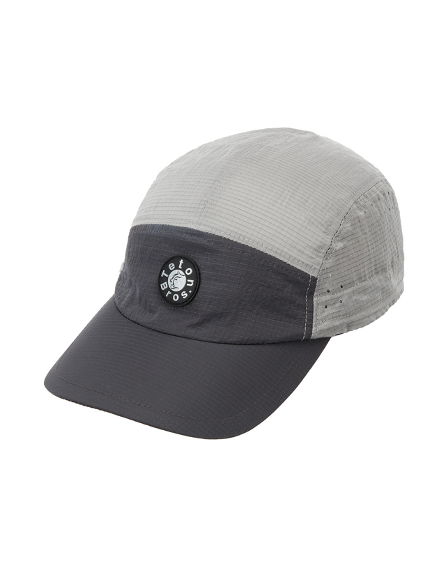티톤 브로스 Sunshade CAP 그레이 착용컷