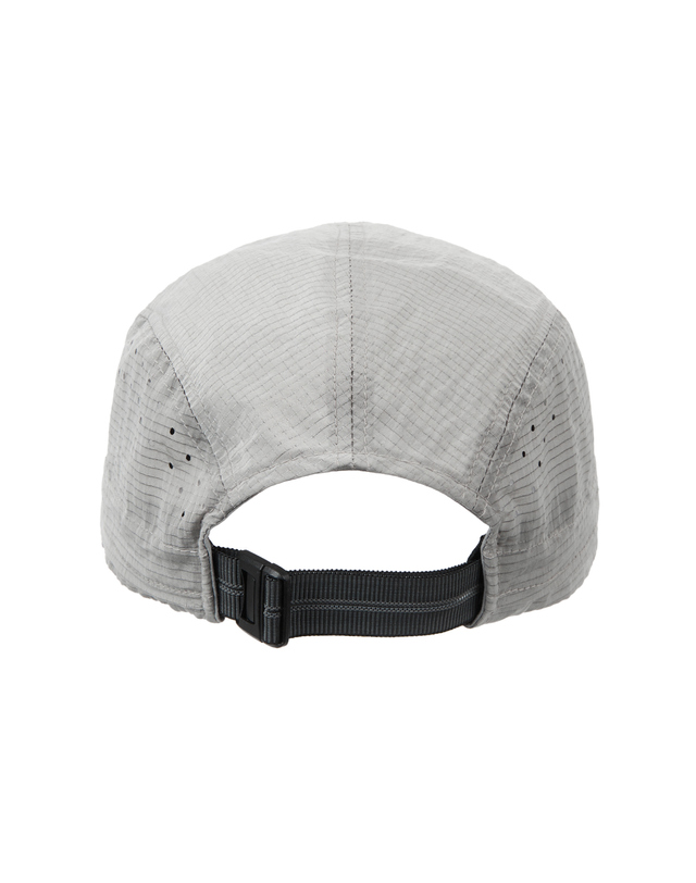 티톤 브로스 Sunshade CAP 그레이 착용컷