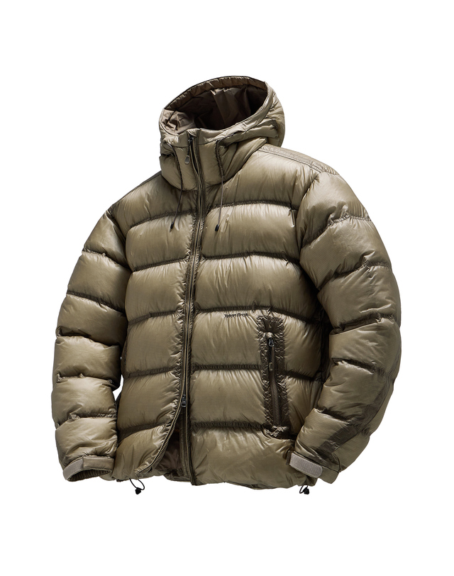 티톤 브로스 [경량]Alive Prism Down Jacket 밝은 베이지 착용컷