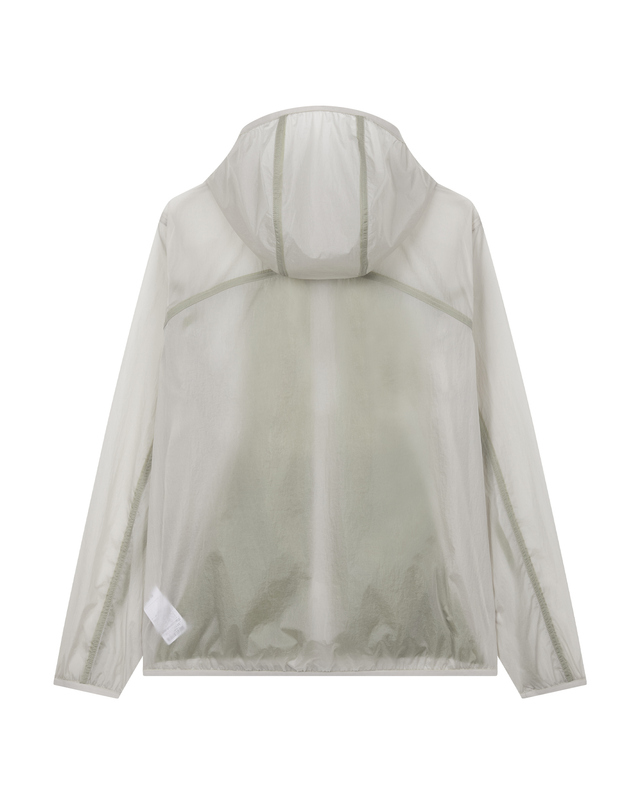 티톤 브로스 Veil Layer Wind Jacket 밝은 그레이 착용컷