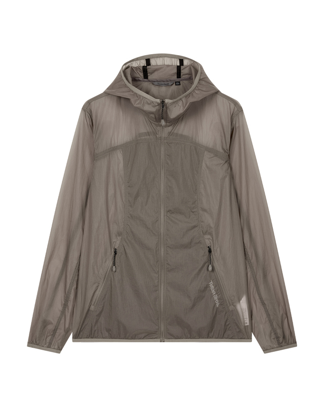 티톤 브로스 Veil Layer Wind Jacket 밝은 베이지 착용컷