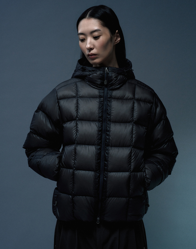 티톤 브로스 WS Alive Dualis Down Jacket 차콜 그레이