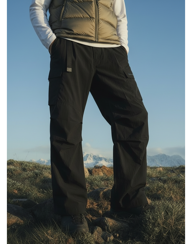 티톤 브로스 ROM Tech Parachute Pants 블랙 착용컷