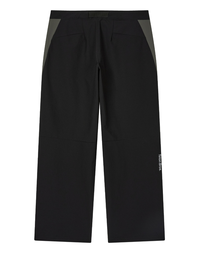 티톤 브로스 Dulle Pants Loose Fit 블랙 착용컷