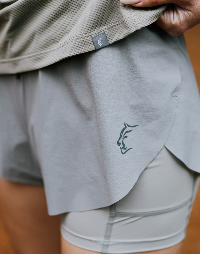 티톤 브로스 여성 Airlight 2in1 Shorts 밝은 블루 착용컷
