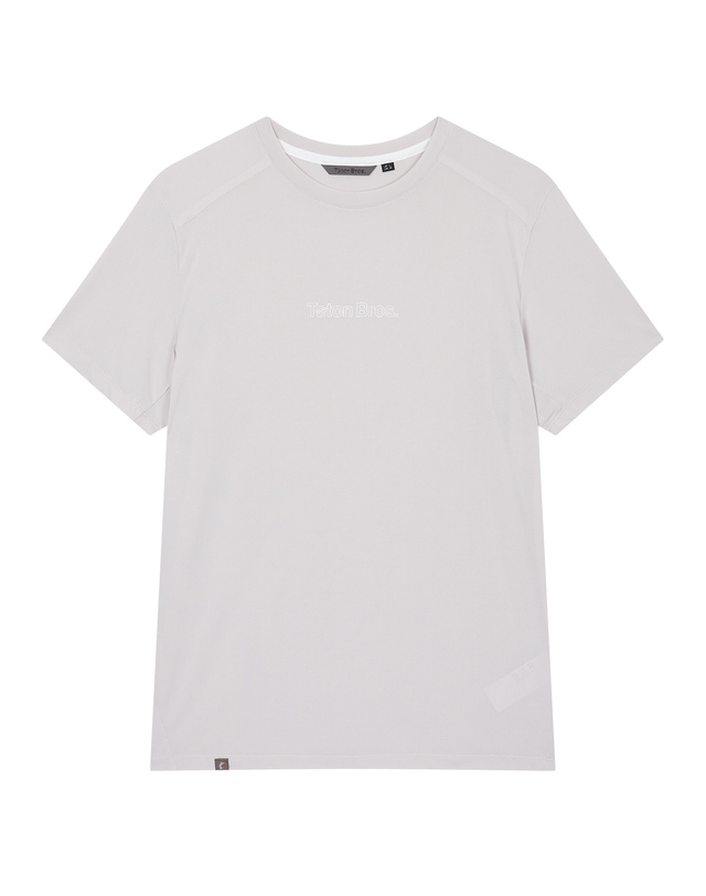 티톤 브로스 TrailAIR Print Crew 크림 착용컷