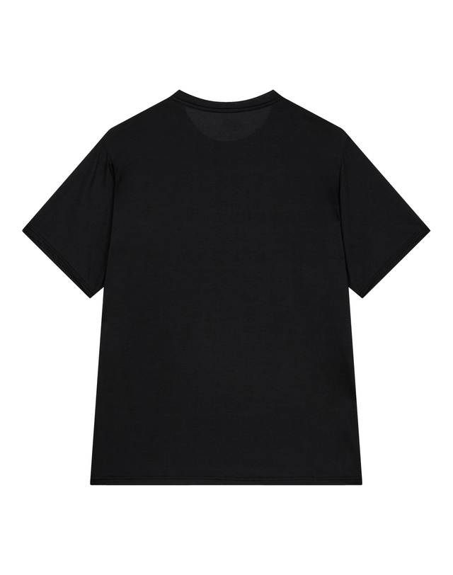 티톤 브로스 Axio Lite Tee 블랙 착용컷