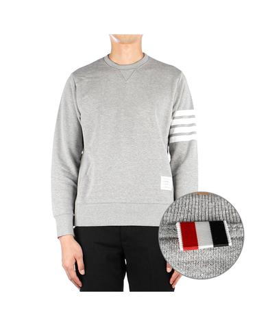 [톰브라운] 25FW (MJT021H 00535 068) 남성 사선 완장 맨투맨
