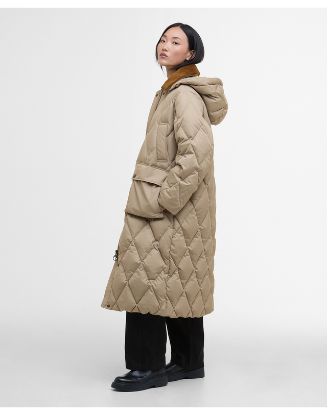 바버 여성 베이지 Longline Yasmin 덕 다운 푸퍼 자켓 착용컷