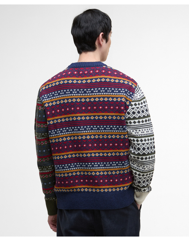 바버 남성 네이비 Patchwork Fair Isle 크루넥 스웨터 착용컷
