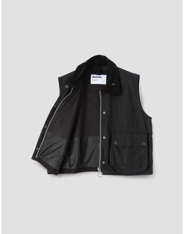 바버 [Barbour x Margaret Howell] 여성 블랙 Bedale Gilet 베스트 착용컷