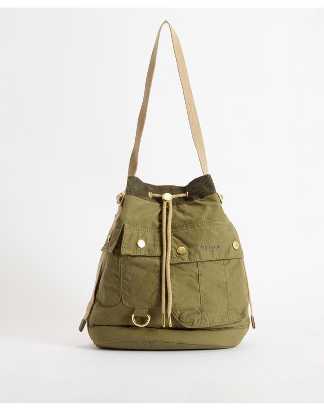 바버 여성 카키 Mia Drawstring 토트백 진한 초록 착용컷