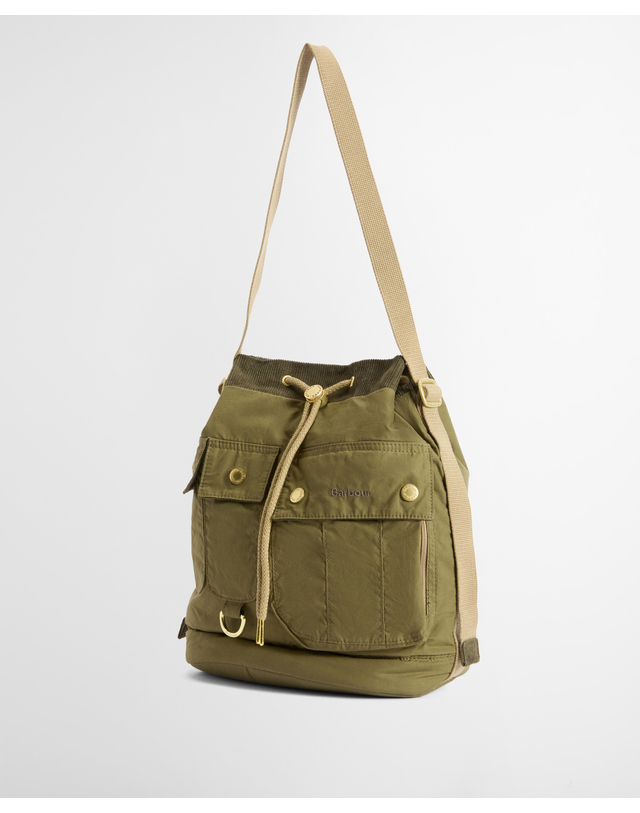 바버 여성 카키 Mia Drawstring 토트백 진한 초록 착용컷