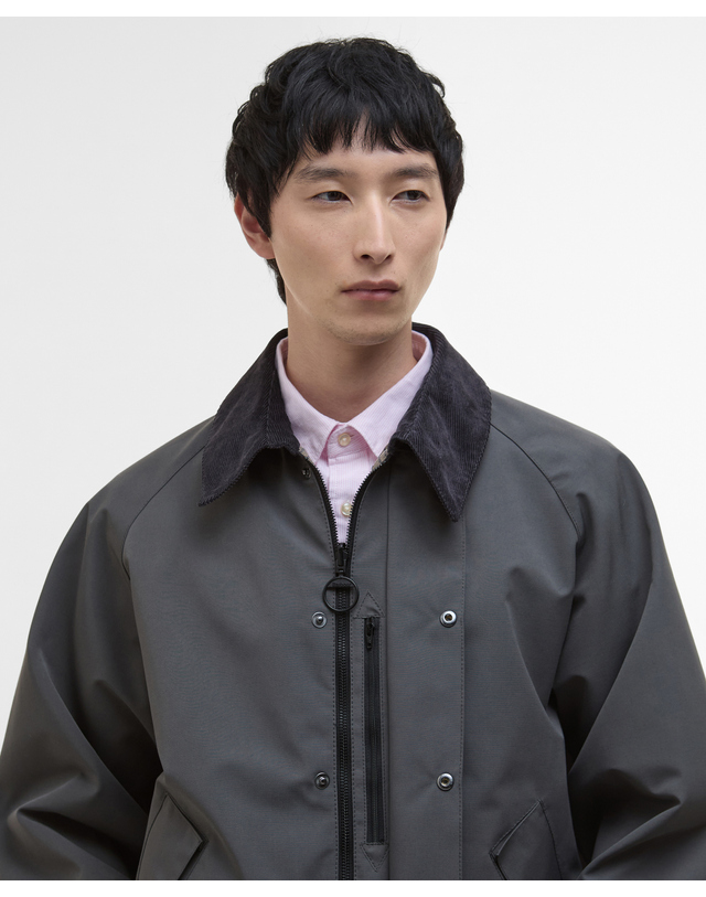 바버 남여공용 차콜 OS Transport 리버서블 캐주얼 자켓 차콜 그레이 착용컷