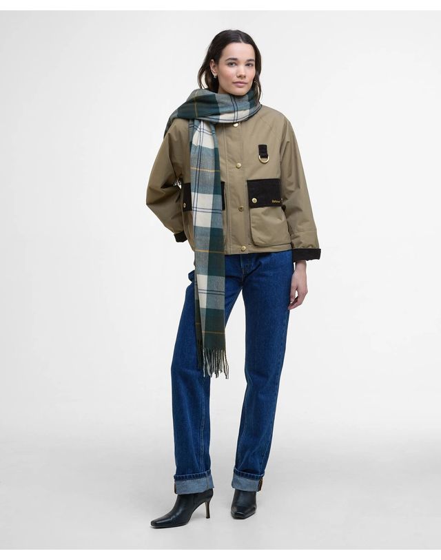 바버 여성 체크 Hailes 타탄 스카프 MULTI COLOR 착용컷